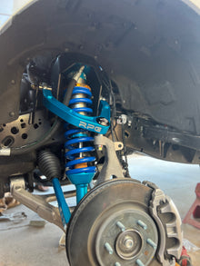 King 2017-2018 Ford Raptor 3.0 Internal Bypass Front Coilovers W/ ADJUSTERS