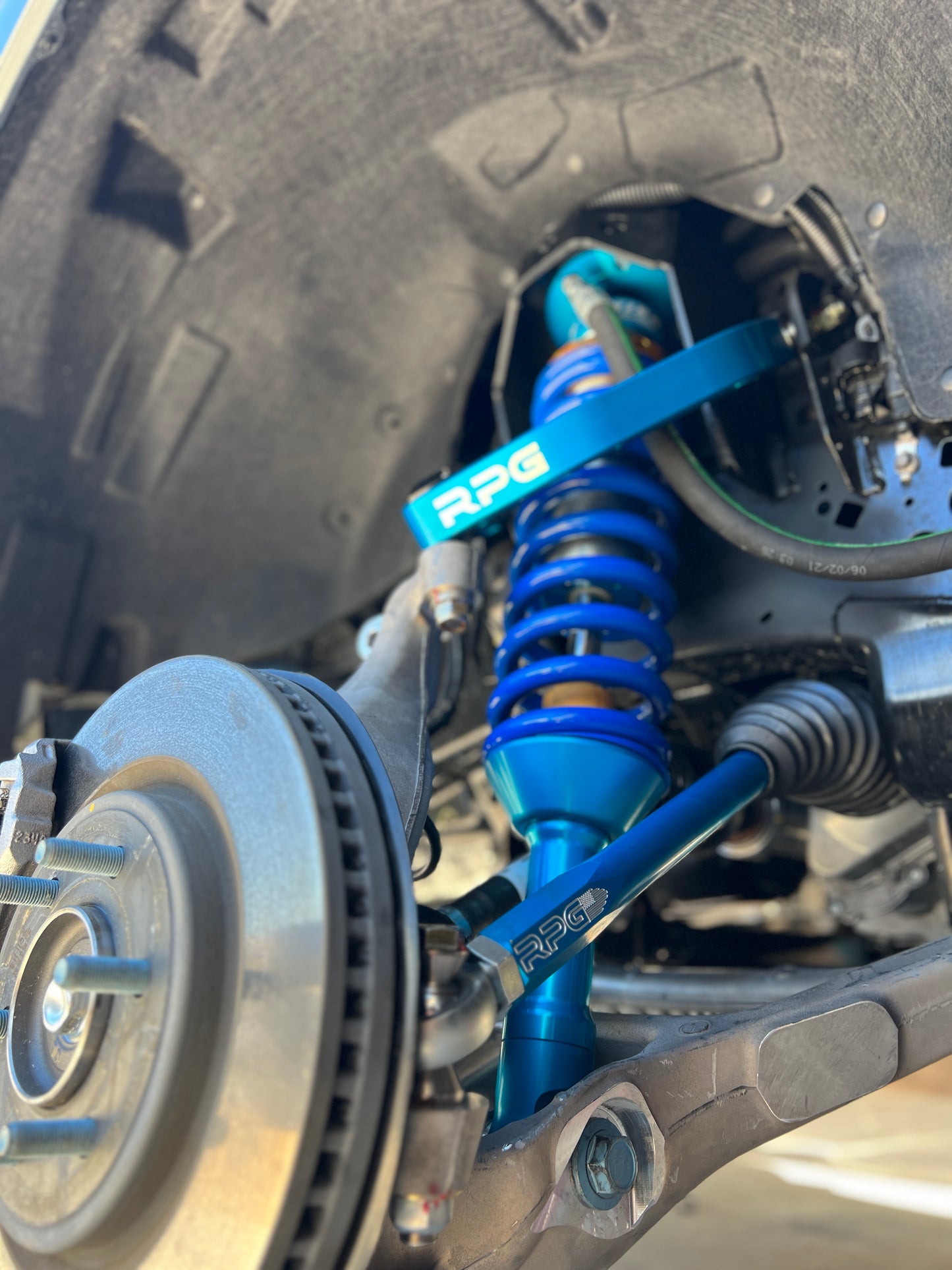 King 2017-2018 Ford Raptor 3.0 Internal Bypass Front Coilovers W/ ADJUSTERS
