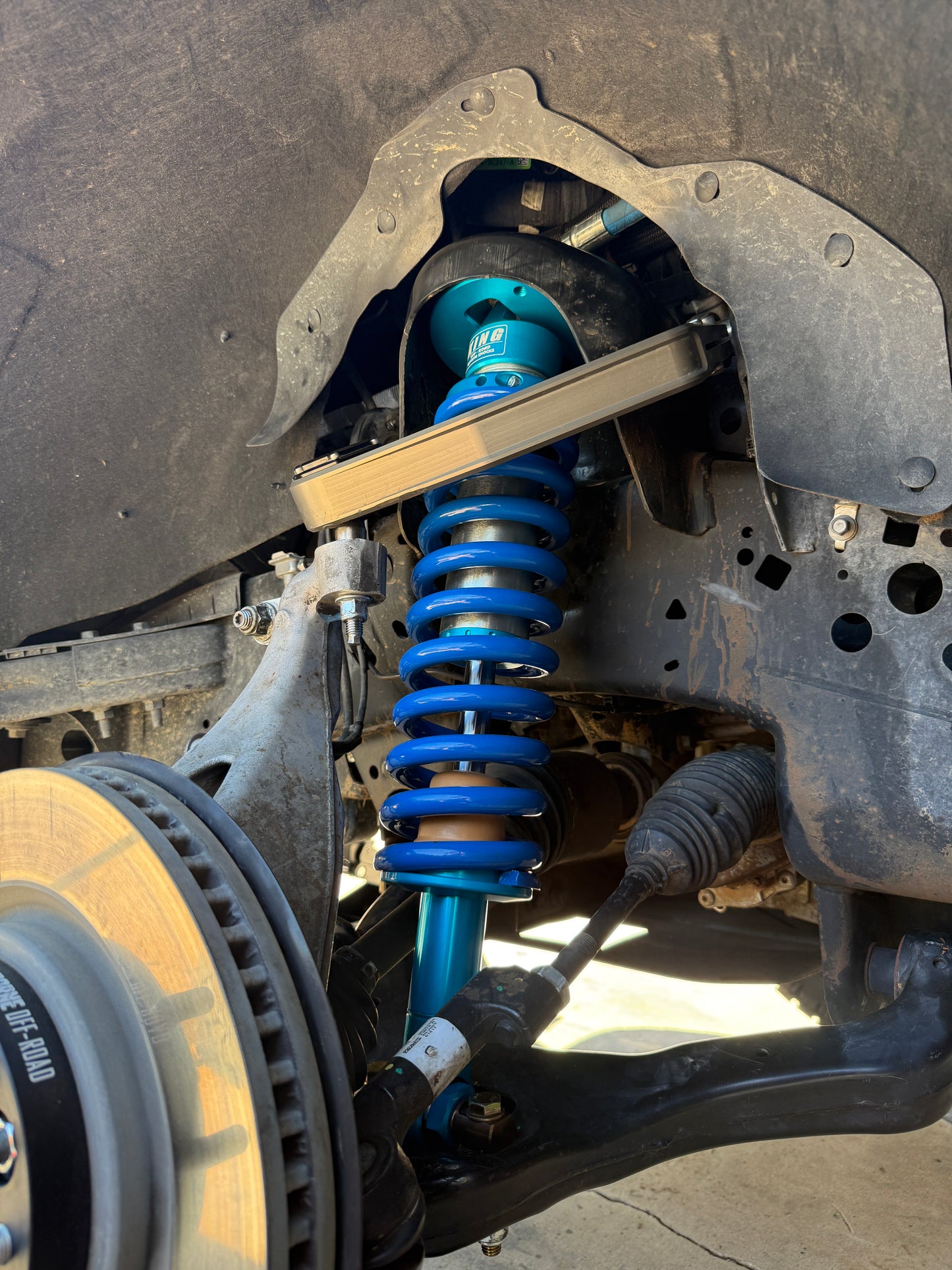 2015-2024 F150 4WD King OEM Performance Series 2.5 Remote Reservoir Front Coilovers |
